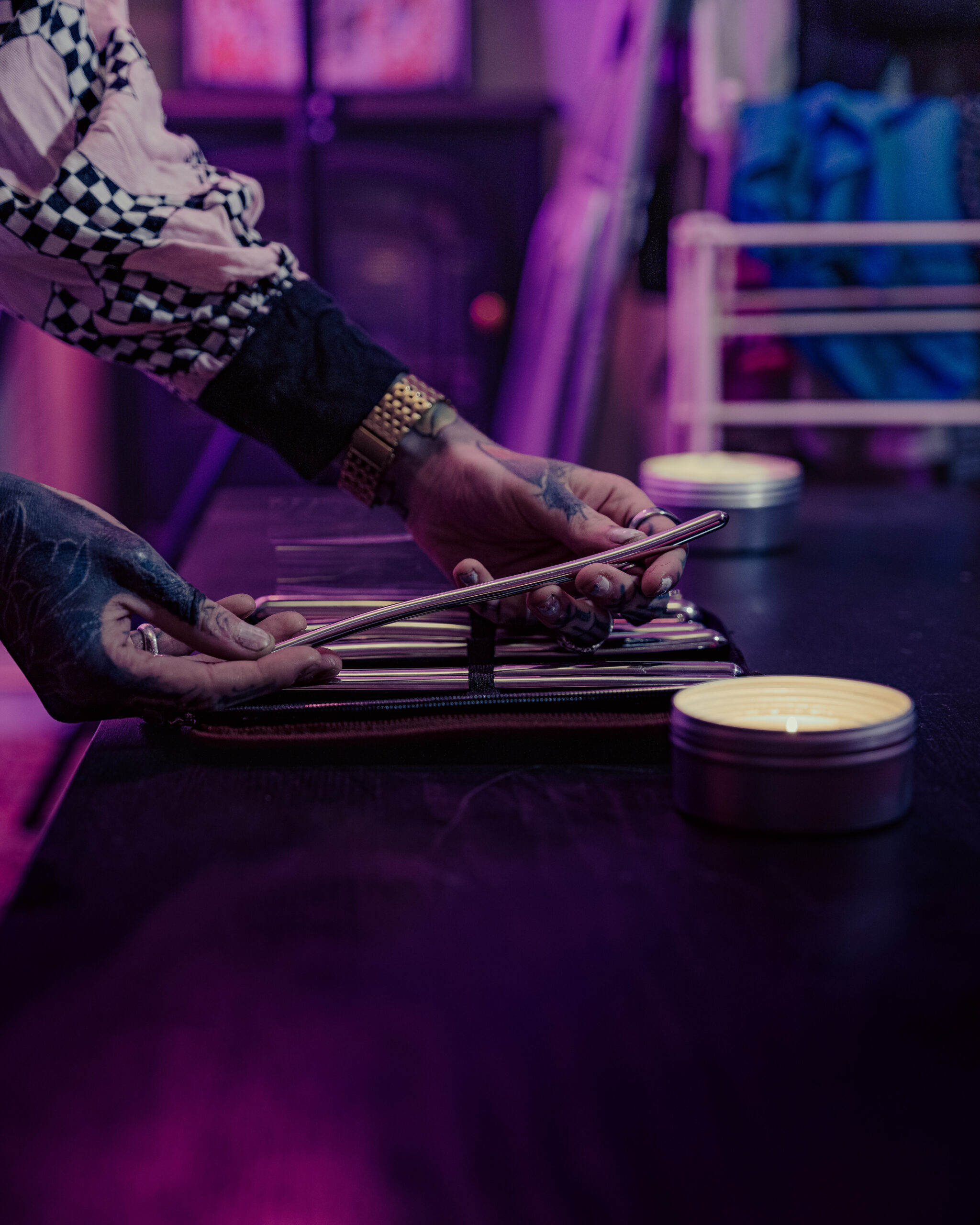 What It’s Like to Date Someone Who Identifies as Demigender